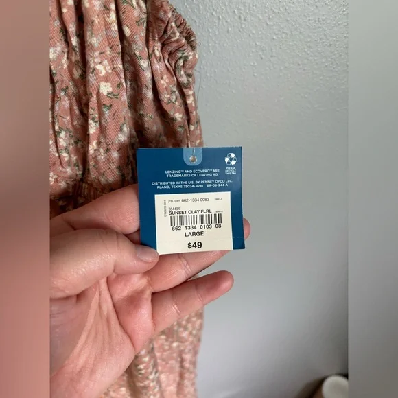 Floral Jumpsuit size large NWT - Picture 3 of 6